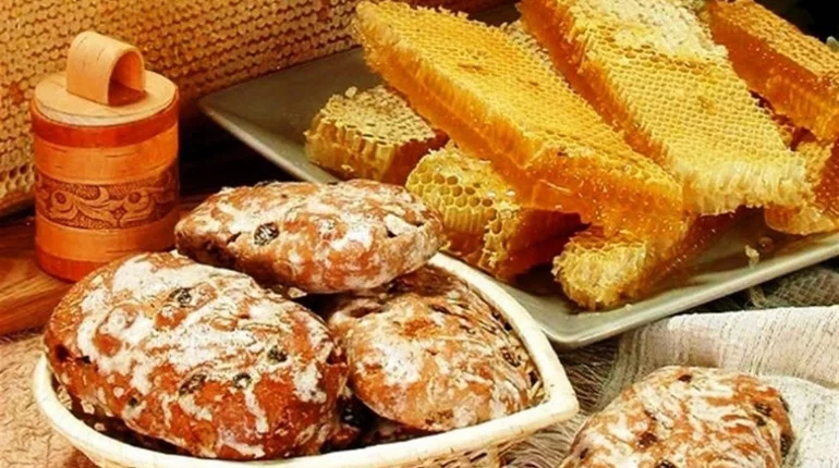 Медівник (медяник) — медова випічка України між пряником і хлібом