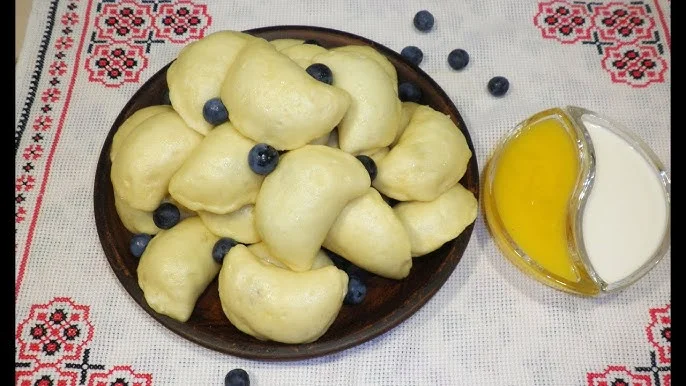 Вареники з терном — кисло-терпкі вареники з дикої сливи, осінь Лісостепу
